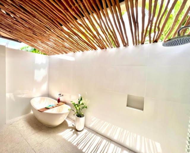 Mista Ceningan'S Beach Bungalows Previously The Kubu 221 Lembongan Extérieur photo