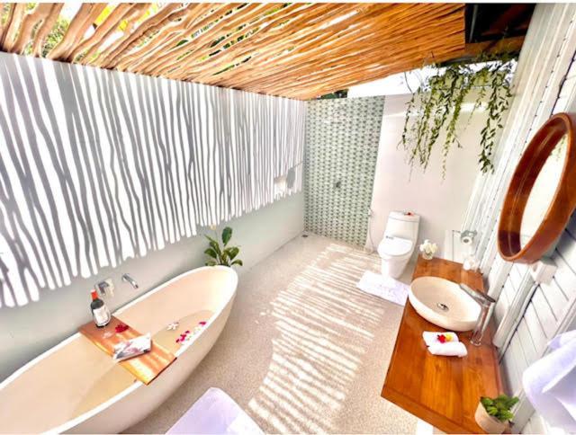Mista Ceningan'S Beach Bungalows Previously The Kubu 221 Lembongan Extérieur photo